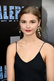 Stefanie Scott